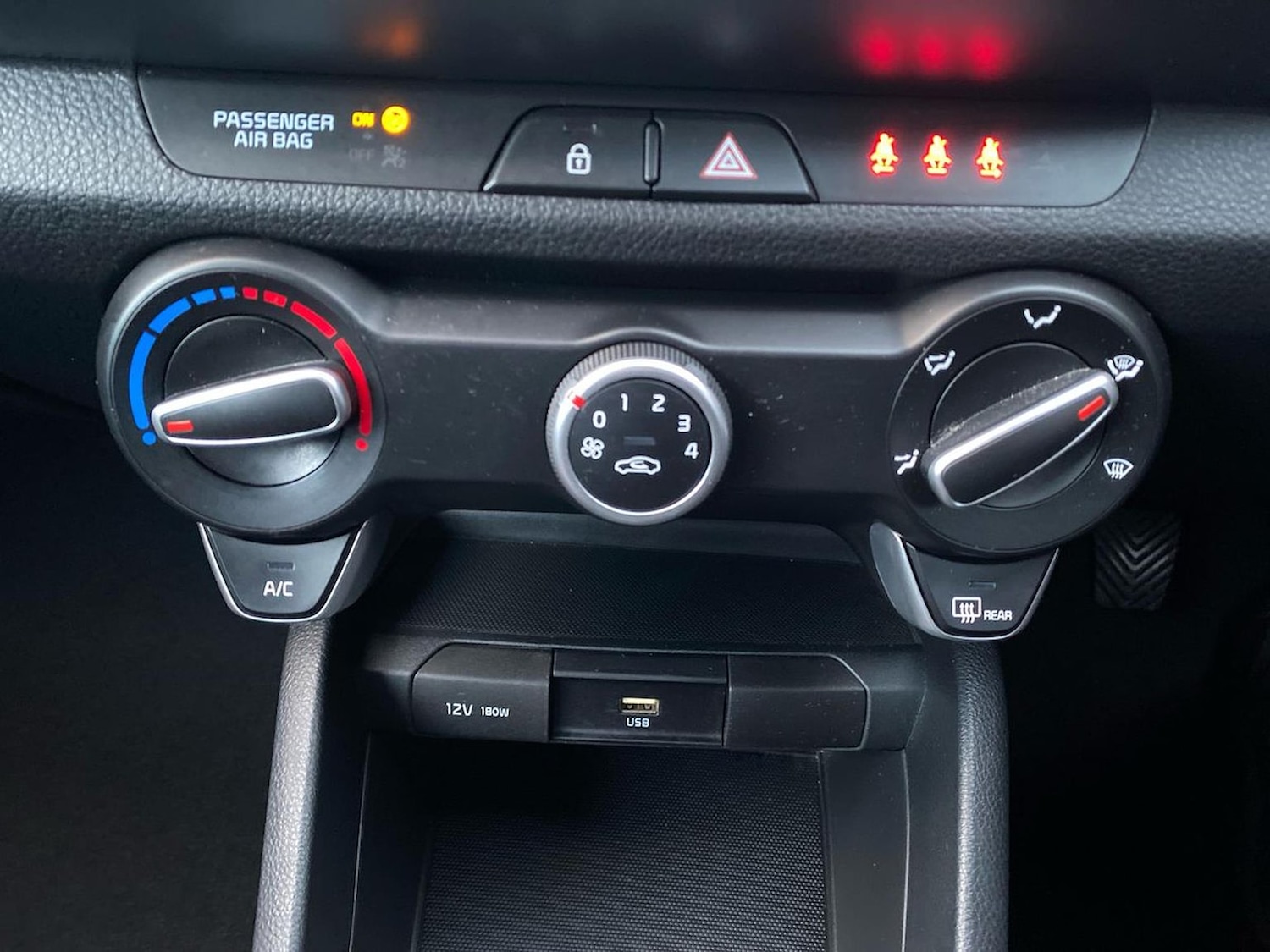 Used Kia Stonic 2022 for sale - 76920080: Photo 12