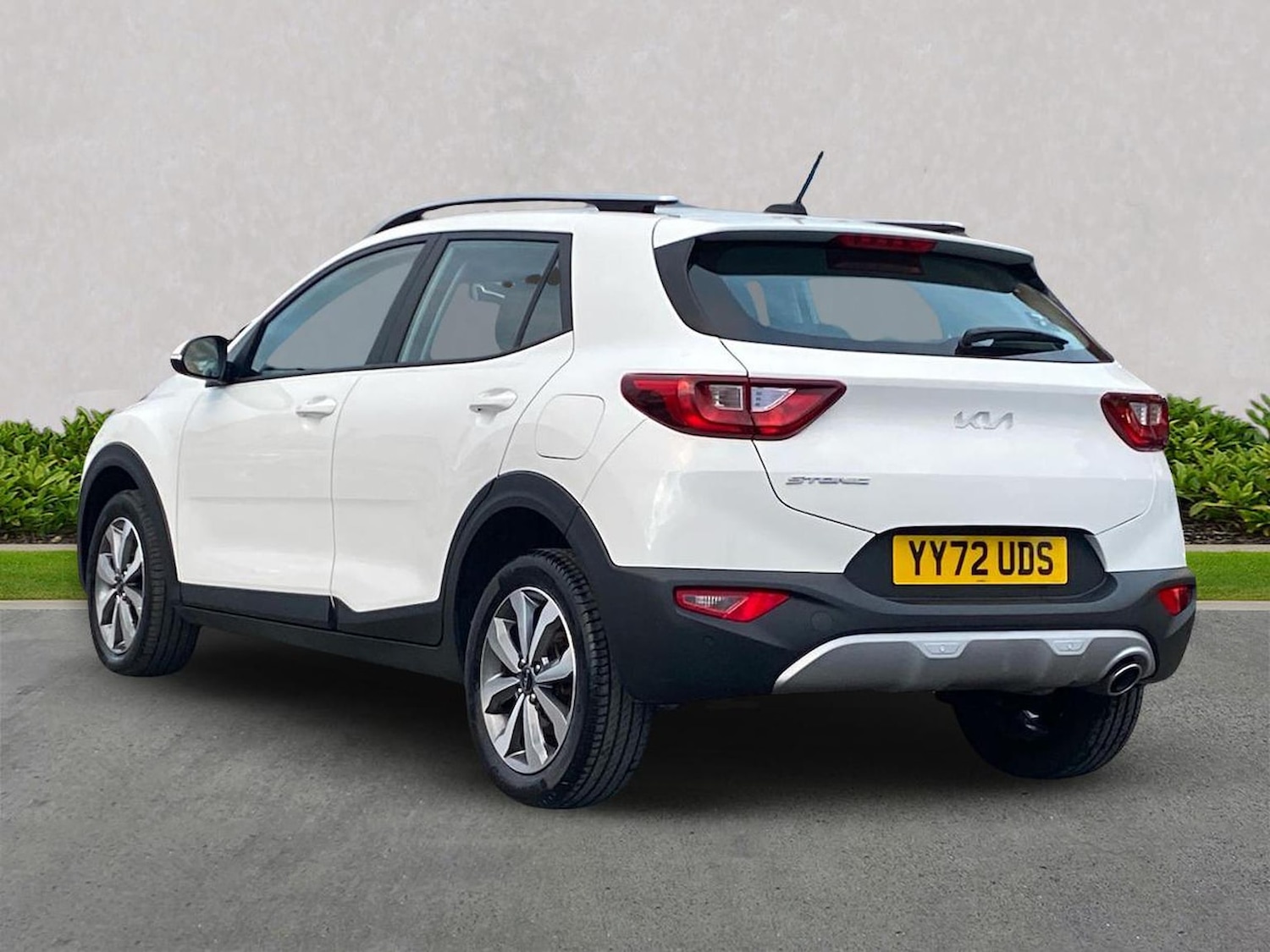 Used Kia Stonic 2022 for sale - 76920080: Photo 2