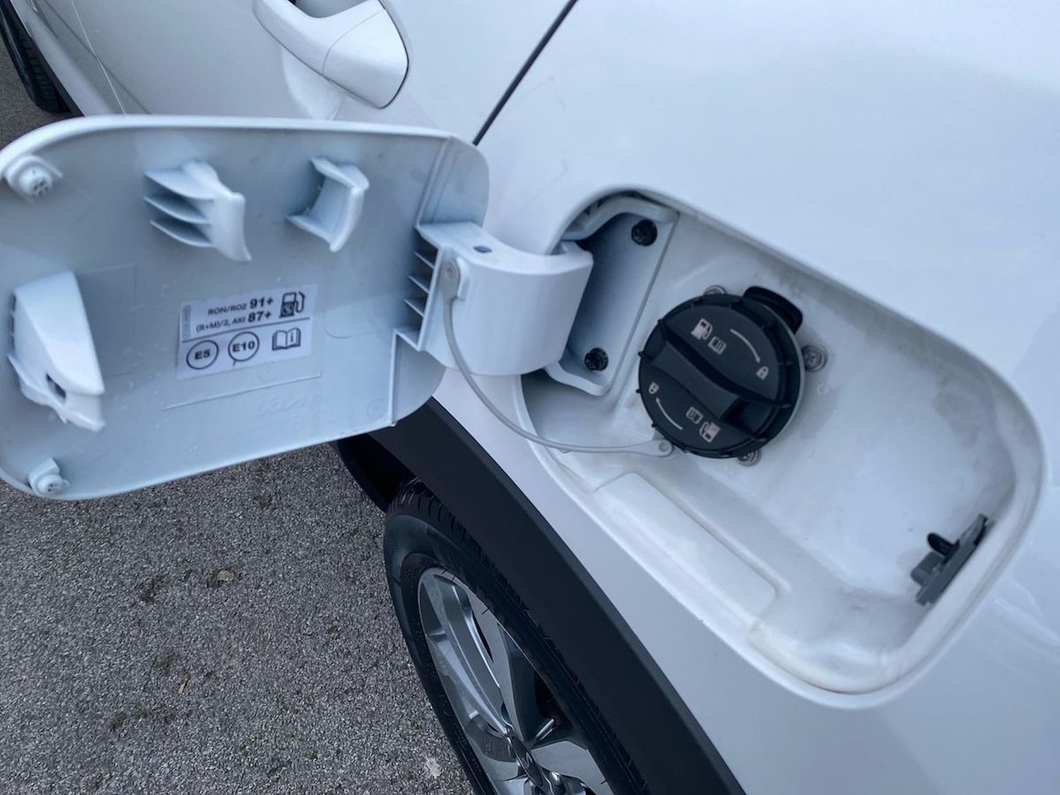 Used Kia Stonic 2022 for sale - 76920080: Photo 25