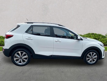 Used Kia Stonic 2022 for sale - 76920080: Photo