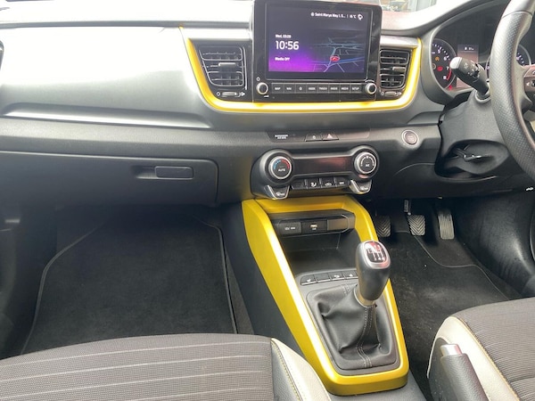 Used Kia Stonic 2023 for sale - 75773044: Photo 13
