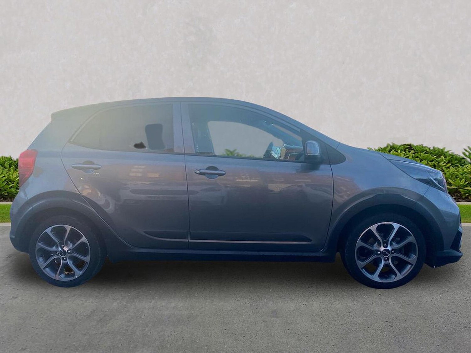 Used Kia Picanto 2022 for sale - 76969975: Photo 2