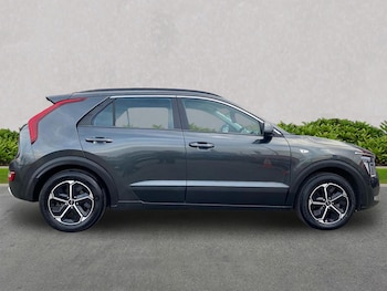 Used Kia Niro 2023 for sale - 76526126: Photo