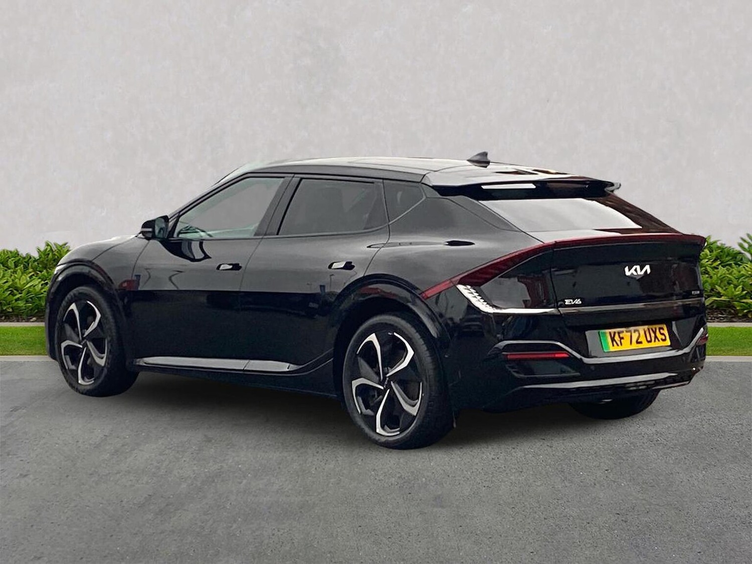 Used Kia EV6 2023 for sale - 76470991: Photo 2