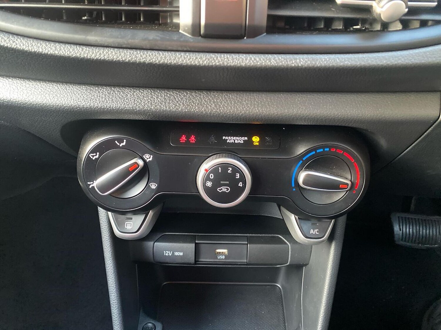 Used Kia Picanto 2023 for sale - 76577190: Photo 12