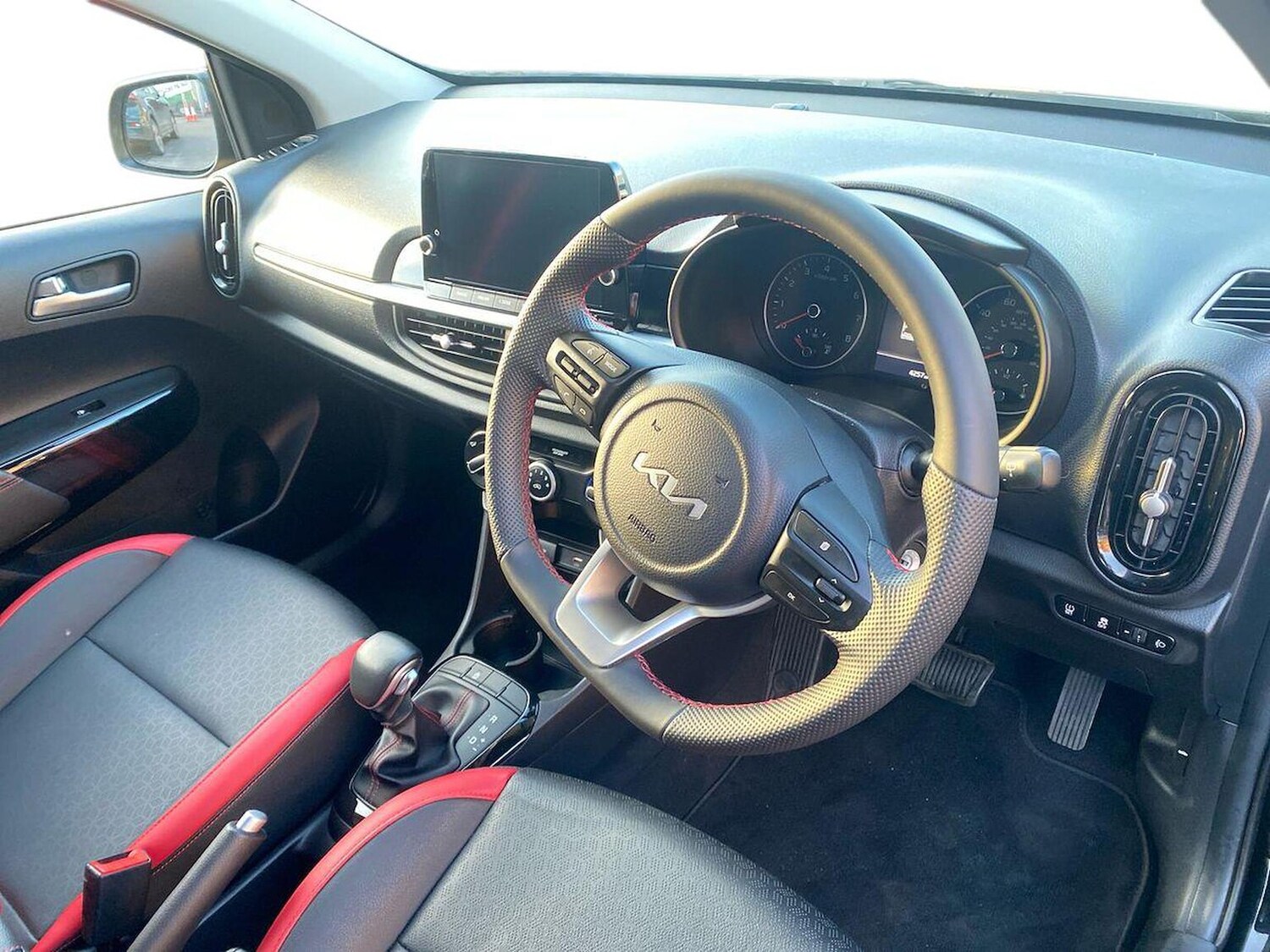 Used Kia Picanto 2023 for sale - 76577190: Photo 15