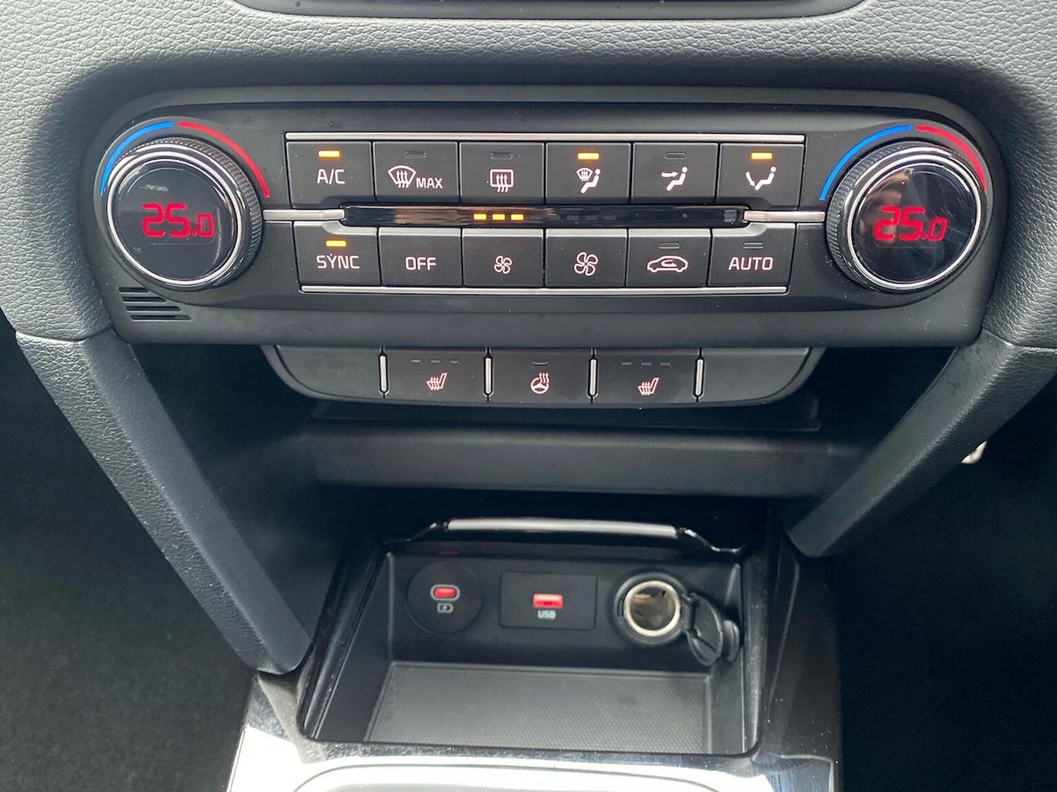 Used Kia XCeed 2024 for sale - 76316477: Photo 12