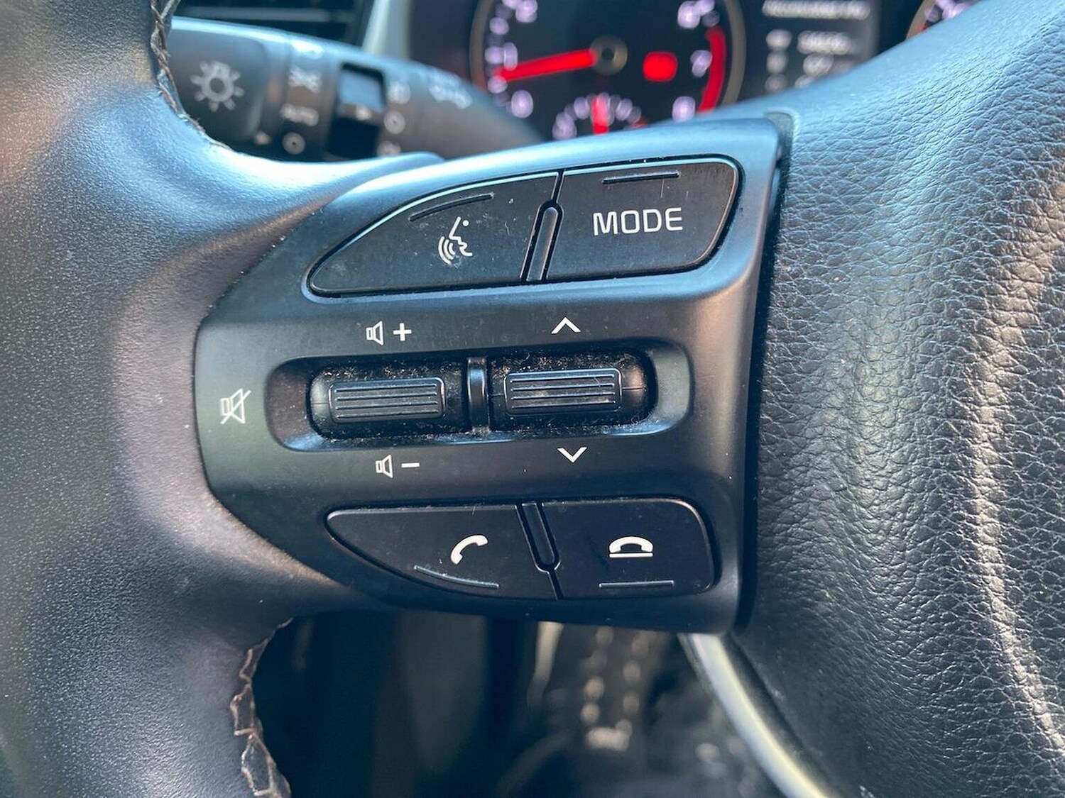 Used Kia Rio 2023 for sale - 78192960: Photo 28