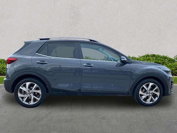 Used Kia Stonic 2023 for sale - 78614727: Photo
