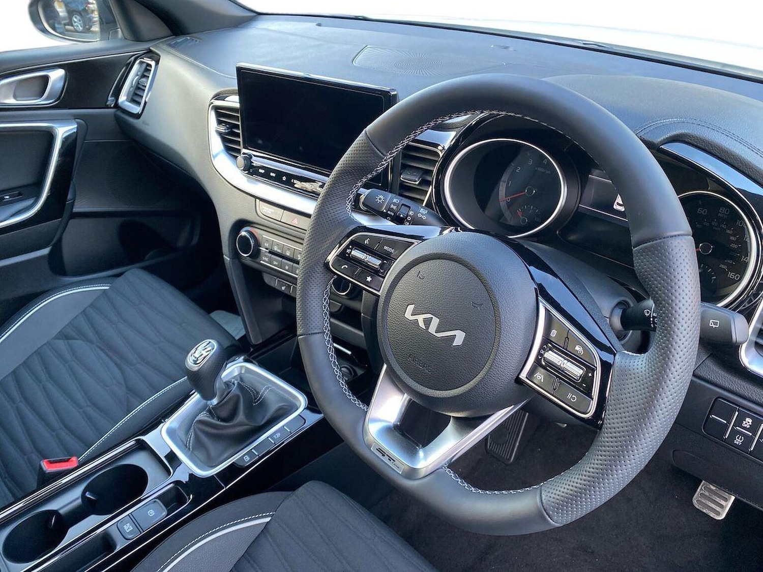 Used Kia XCeed 2025 for sale - 76437287: Photo 15