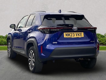 Used Toyota Yaris Cross 2023 for sale - 76076365: Photo 2