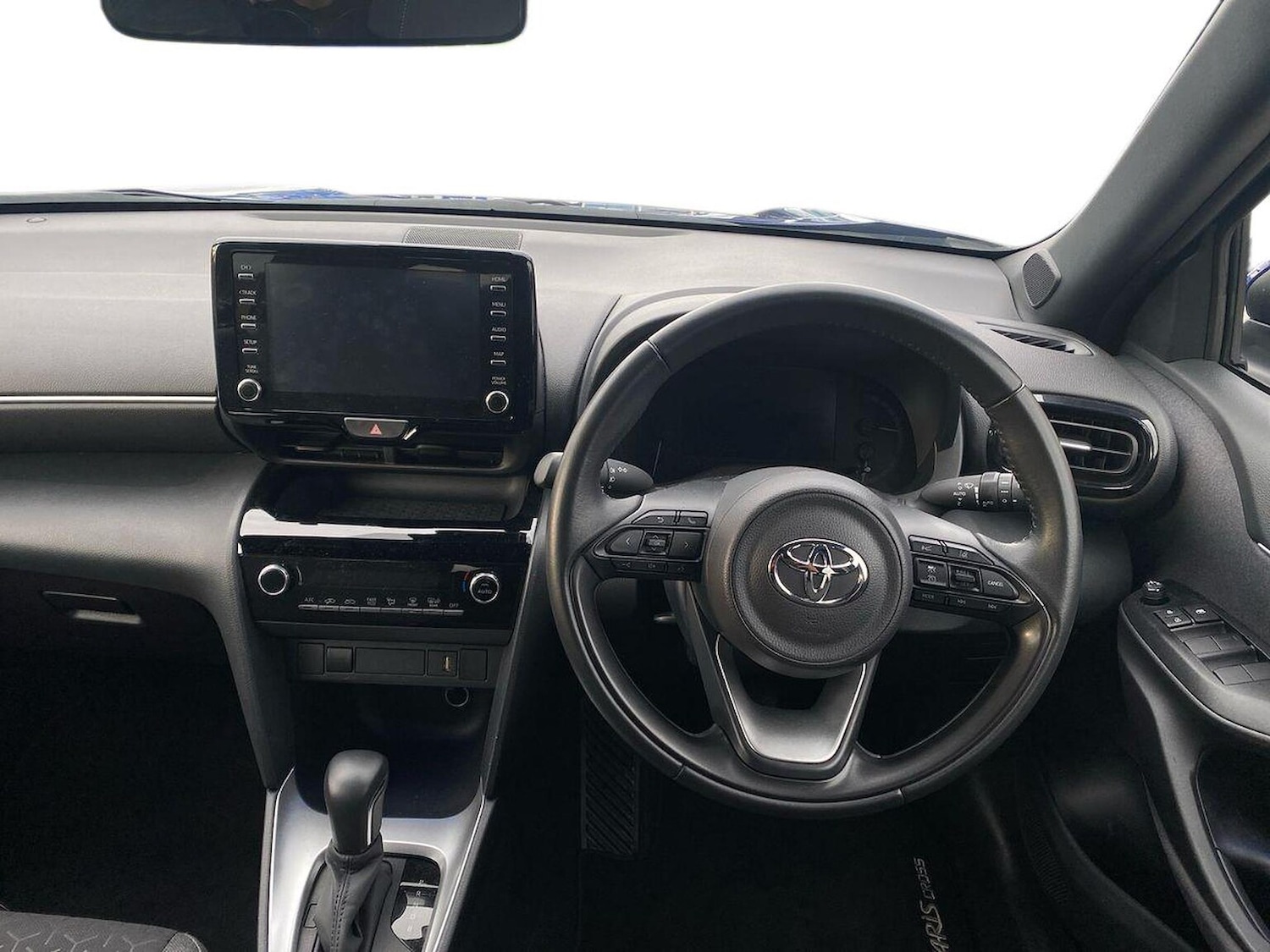 Used Toyota Yaris Cross 2023 for sale - 76076365: Photo 8