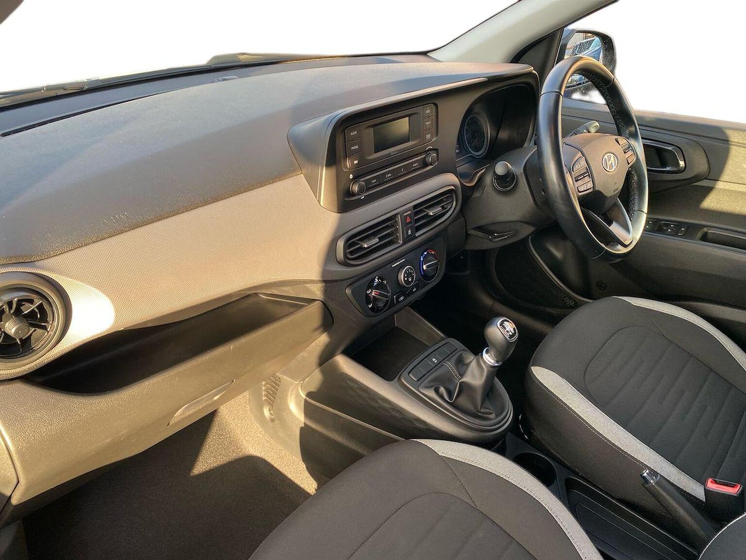 Used Hyundai i10 2022 for sale - 76911184: Photo 7