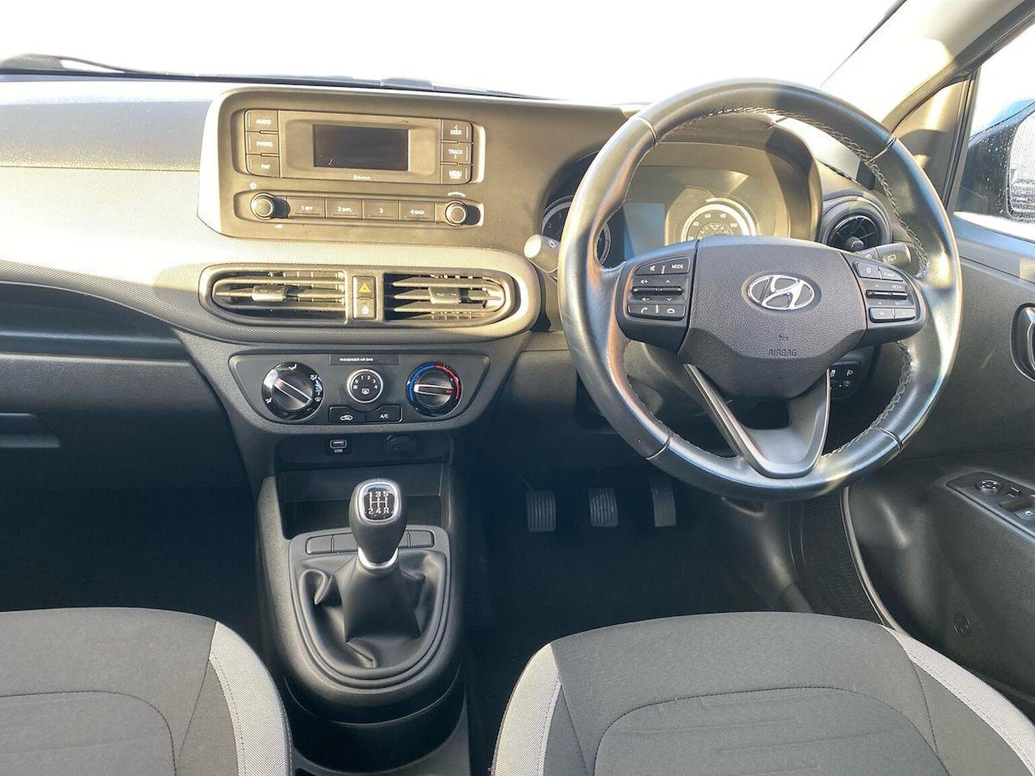 Used Hyundai i10 2022 for sale - 76911184: Photo 9