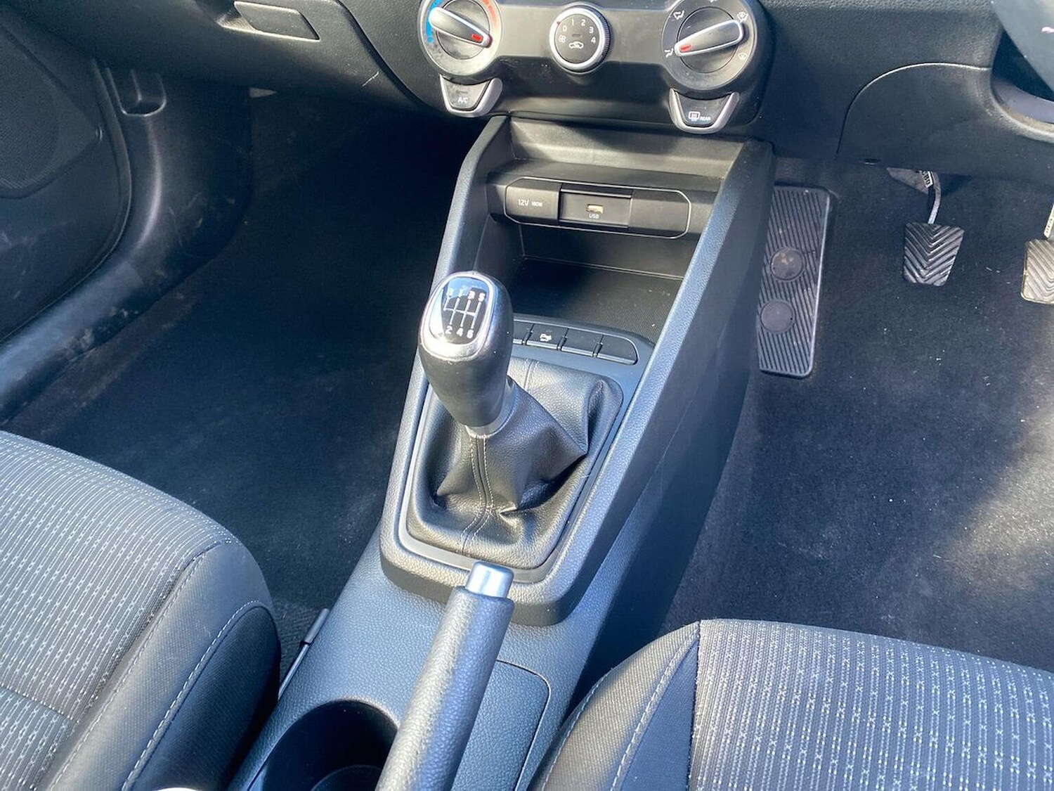 Used Kia Stonic 2022 for sale - 78192930: Photo 15