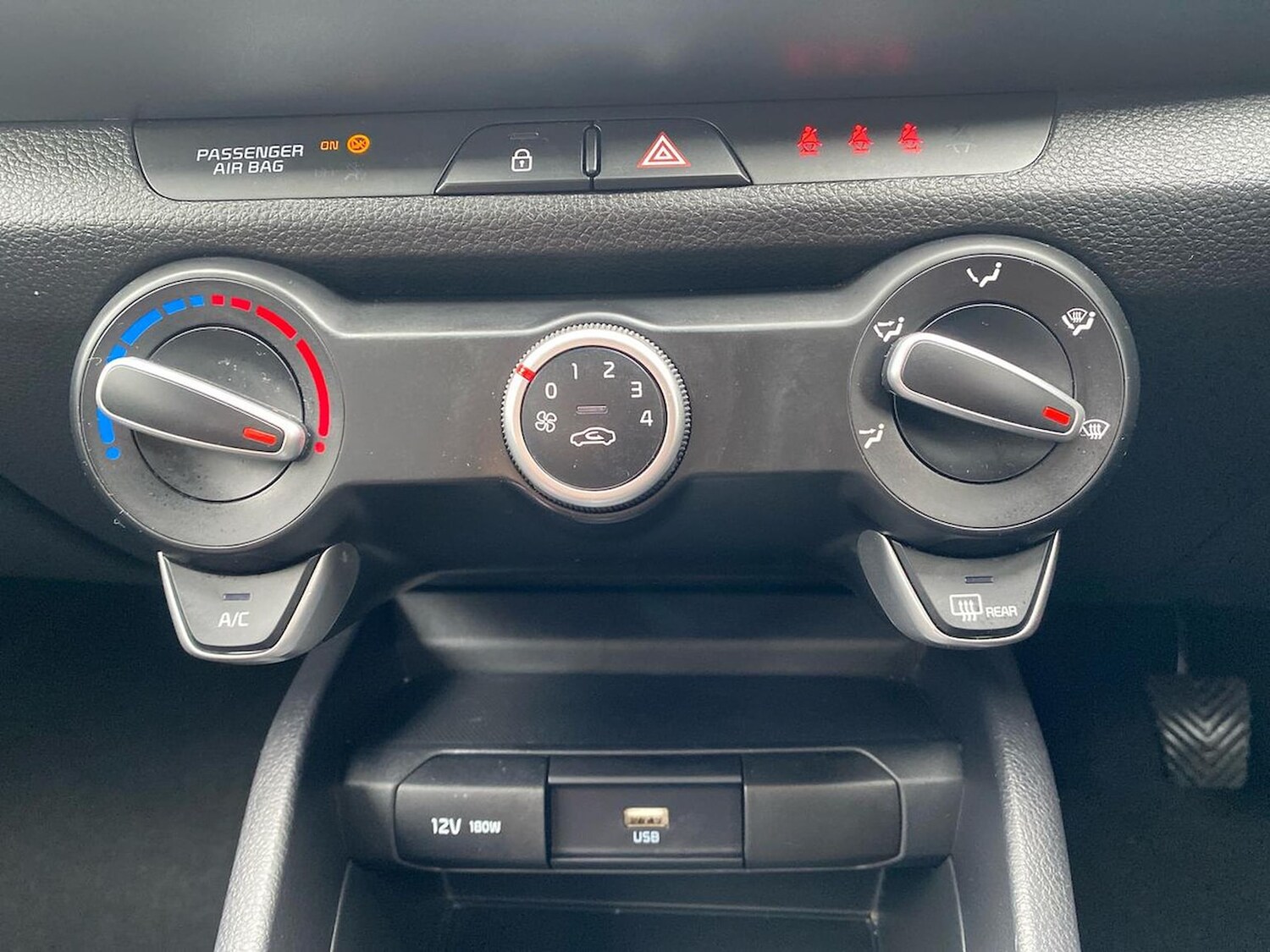 Used Kia Stonic 2023 for sale - 78193154: Photo 14