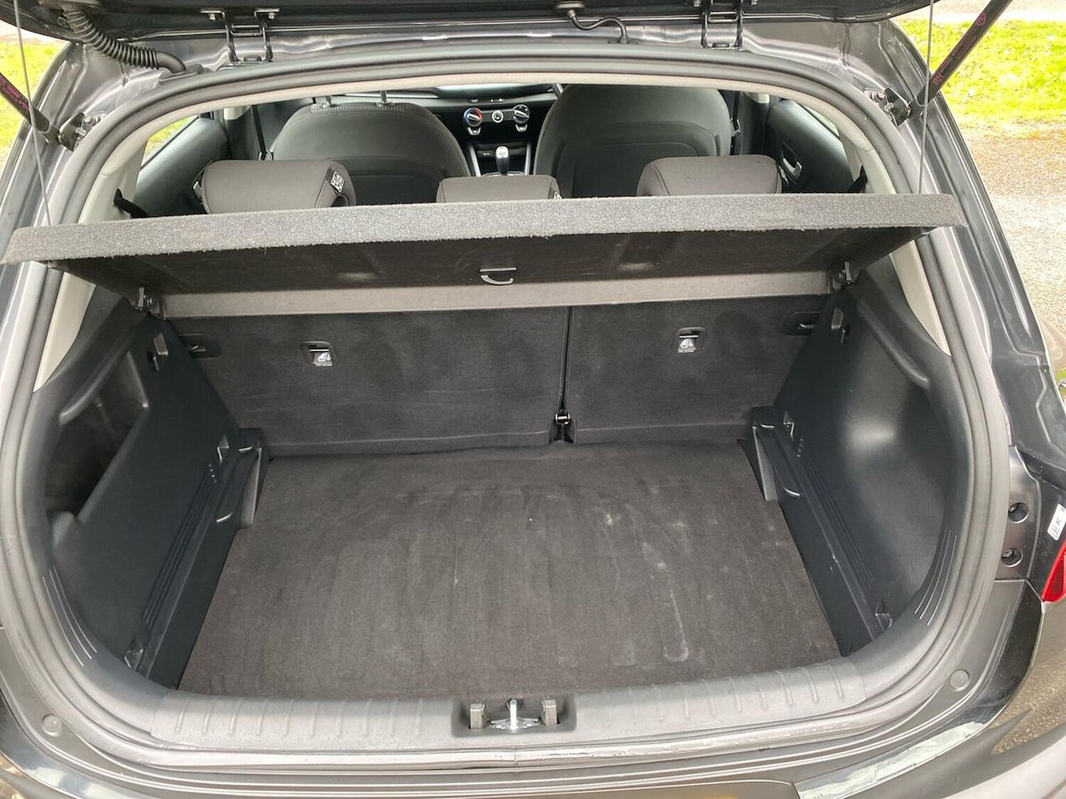 Used Kia Stonic 2023 for sale - 78193154: Photo 19