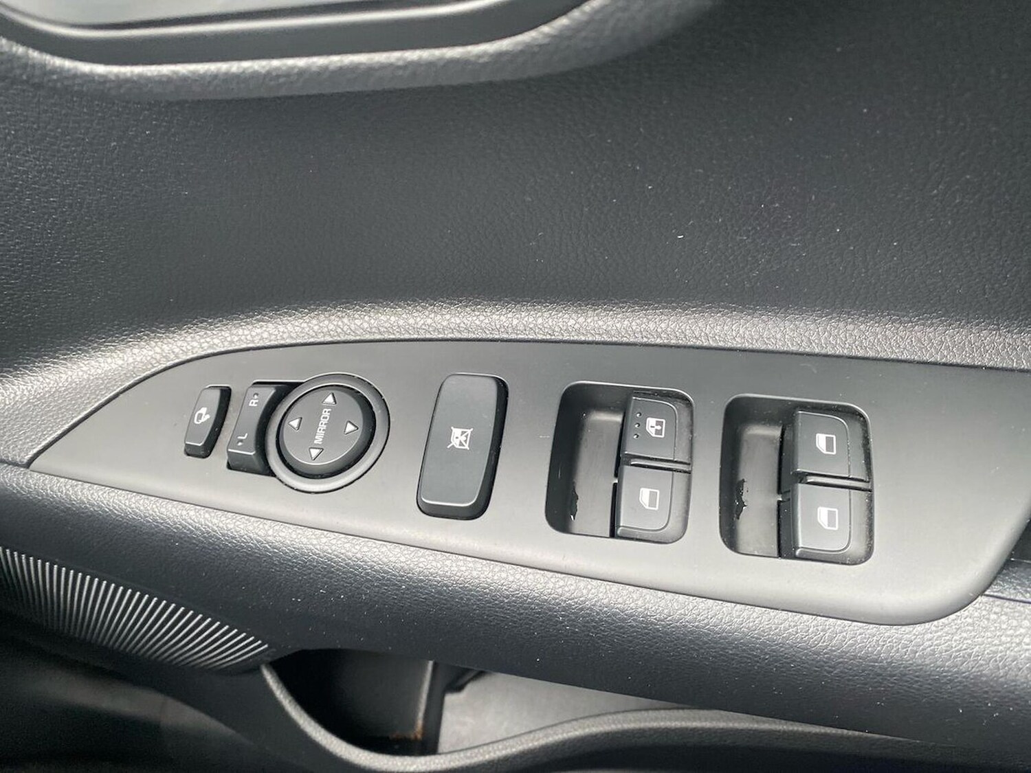 Used Kia Stonic 2023 for sale - 78193154: Photo 23