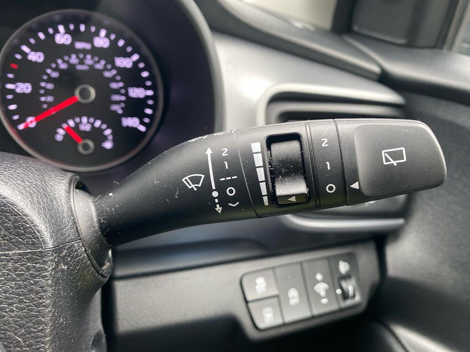 Used Kia Stonic 2023 for sale - 78193154: Photo 28