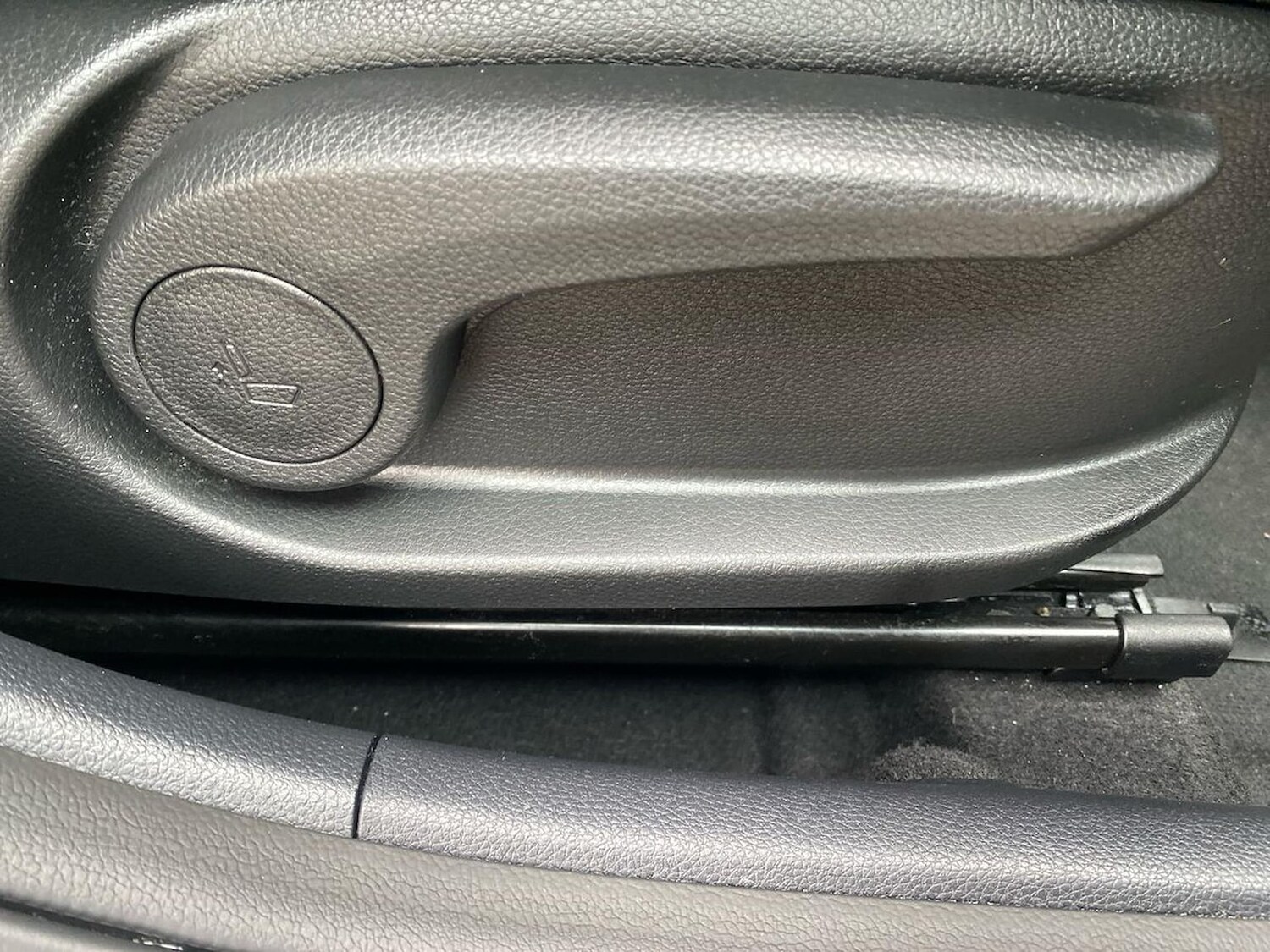 Used Kia Stonic 2023 for sale - 78193154: Photo 30