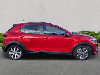Used Kia Stonic 2023 for sale - 75723680: Photo