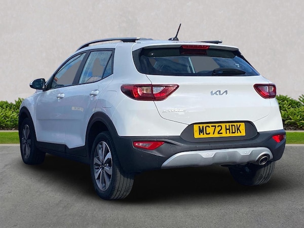 Used Kia Stonic 2023 for sale - 75723675: Photo 2