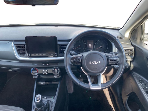 Used Kia Stonic 2023 for sale - 75723675: Photo 8