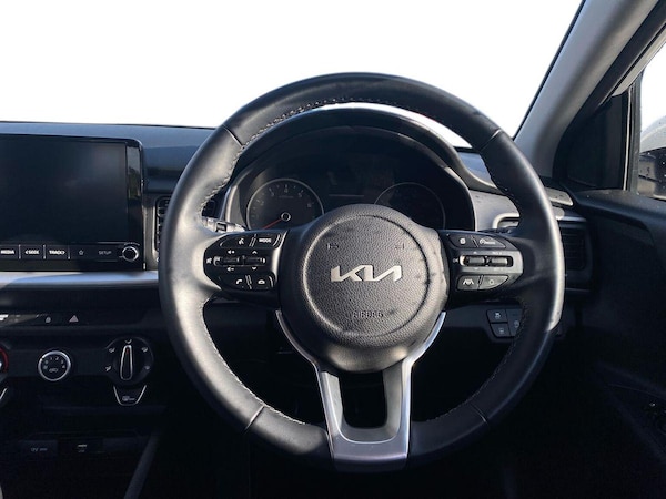 Used Kia Stonic 2023 for sale - 75723675: Photo 9