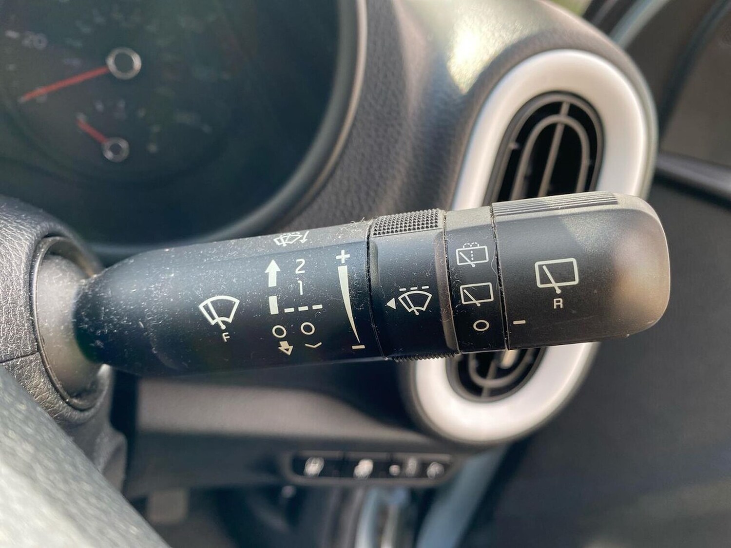 Used Kia Picanto 2019 for sale - 78192982: Photo 31