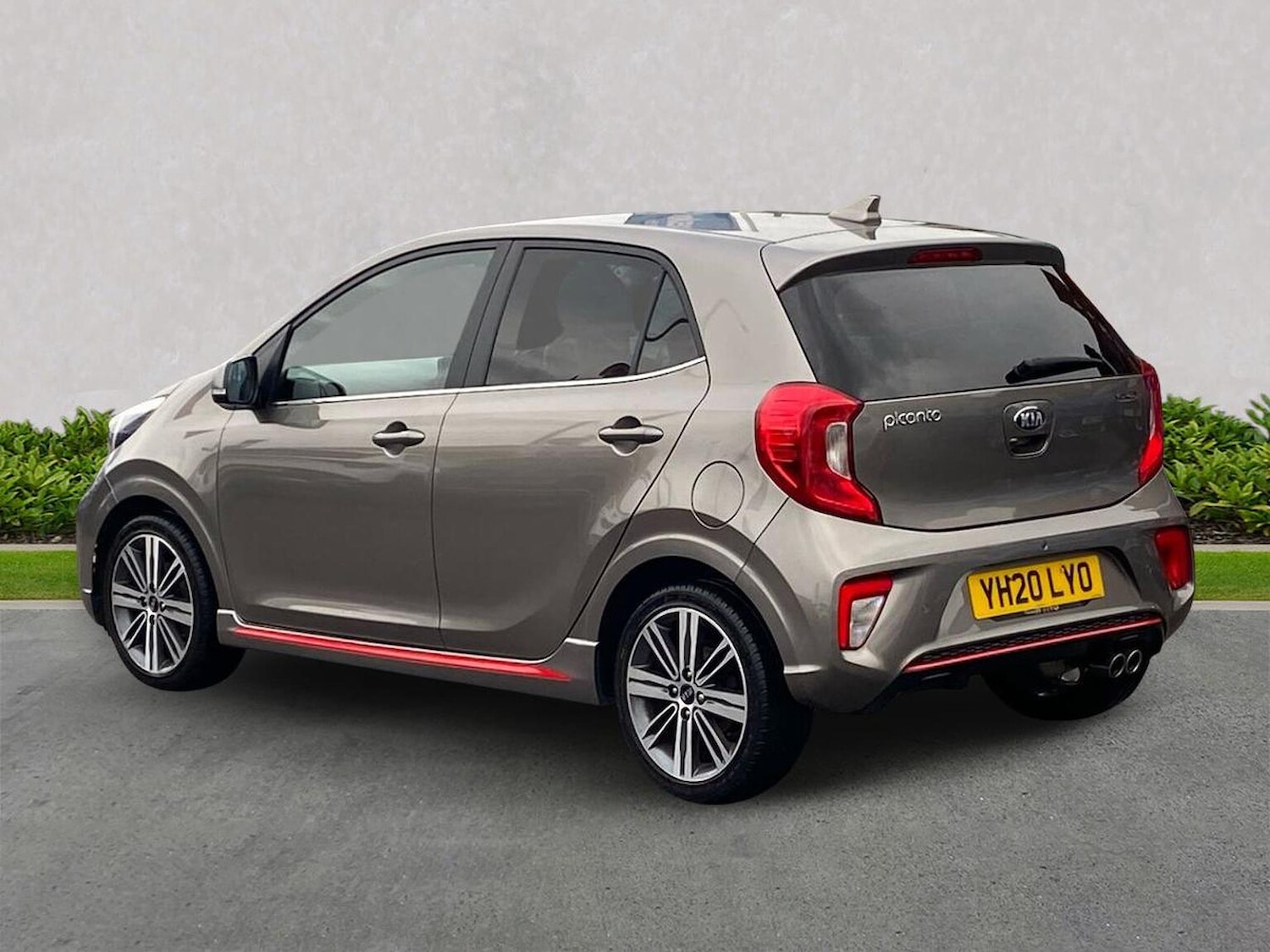 Used Kia Picanto 2020 for sale - 76628080: Photo 2