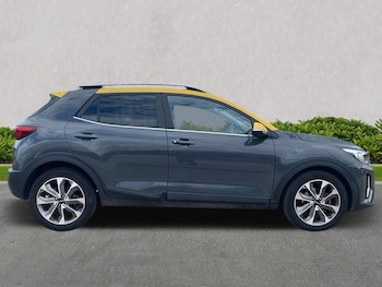 Used Kia Stonic 2023 for sale - 75437948: Photo