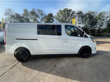 Used Ford Transit Custom 2023 for sale - 76040060: Photo