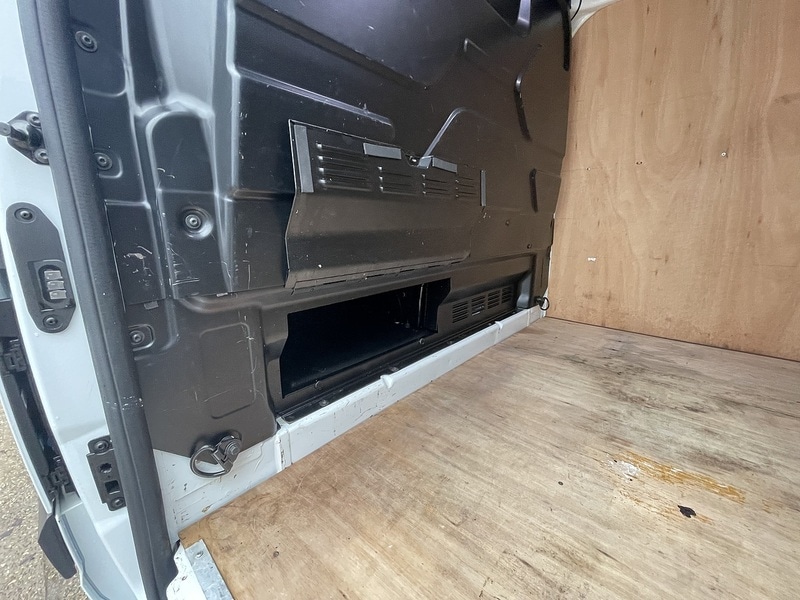 Used Ford Transit Custom 2022 for sale - 76918035: Photo 30