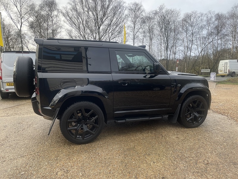 Used Land Rover Defender 90 2023 for sale - 77437852: Photo 13