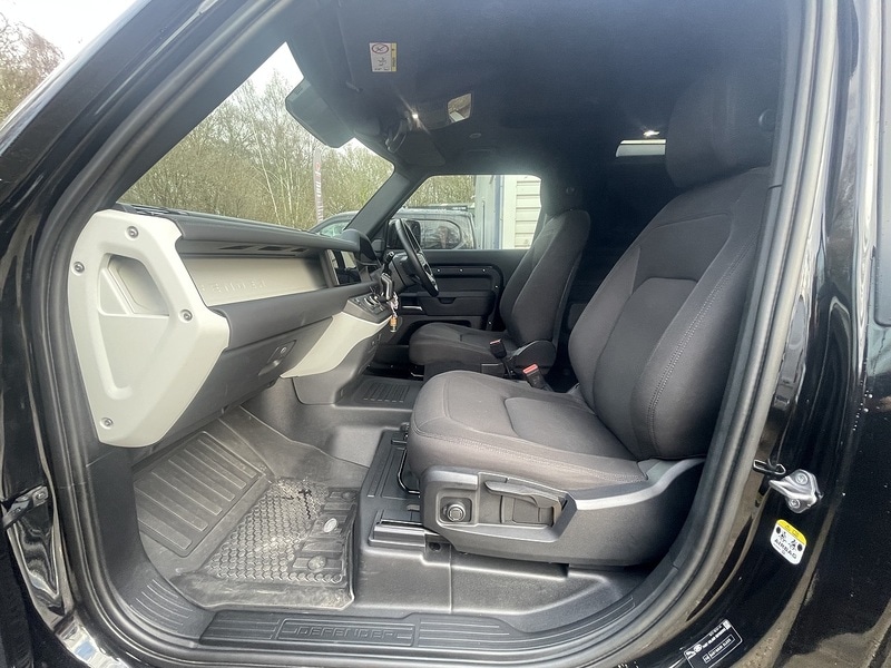 Used Land Rover Defender 90 2023 for sale - 77437852: Photo 43
