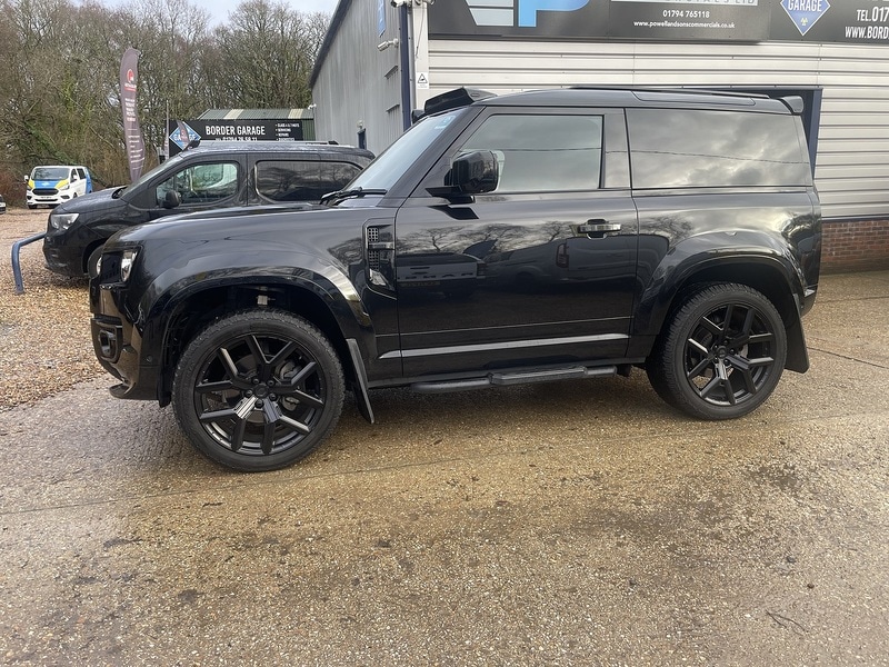 Used Land Rover Defender 90 2023 for sale - 77437852: Photo 5