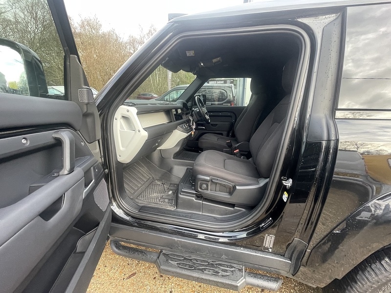 Used Land Rover Defender 90 2023 for sale - 77437852: Photo 50