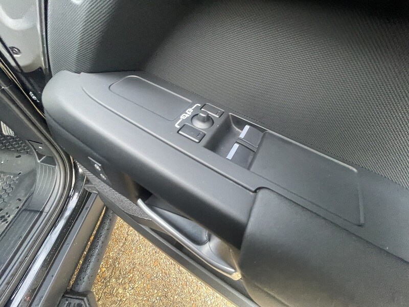 Used Land Rover Defender 90 2023 for sale - 77437852: Photo 53