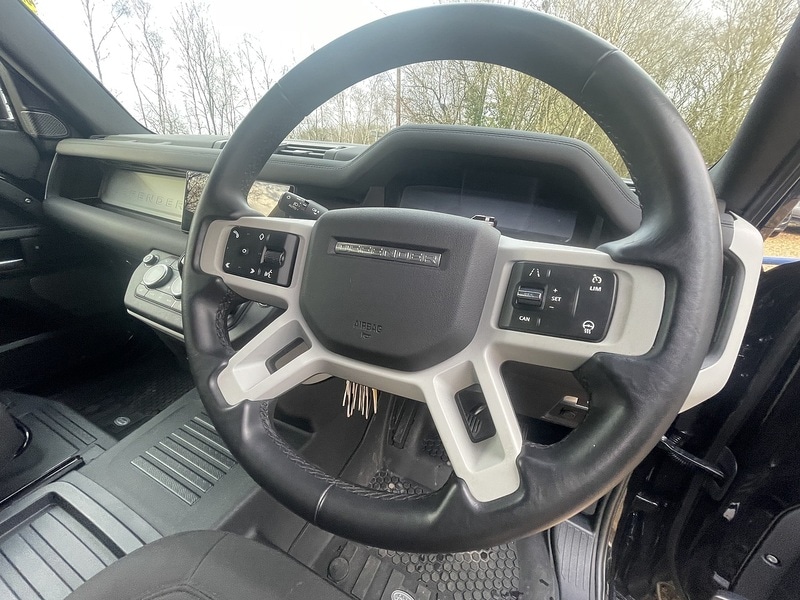 Used Land Rover Defender 90 2023 for sale - 77437852: Photo 63