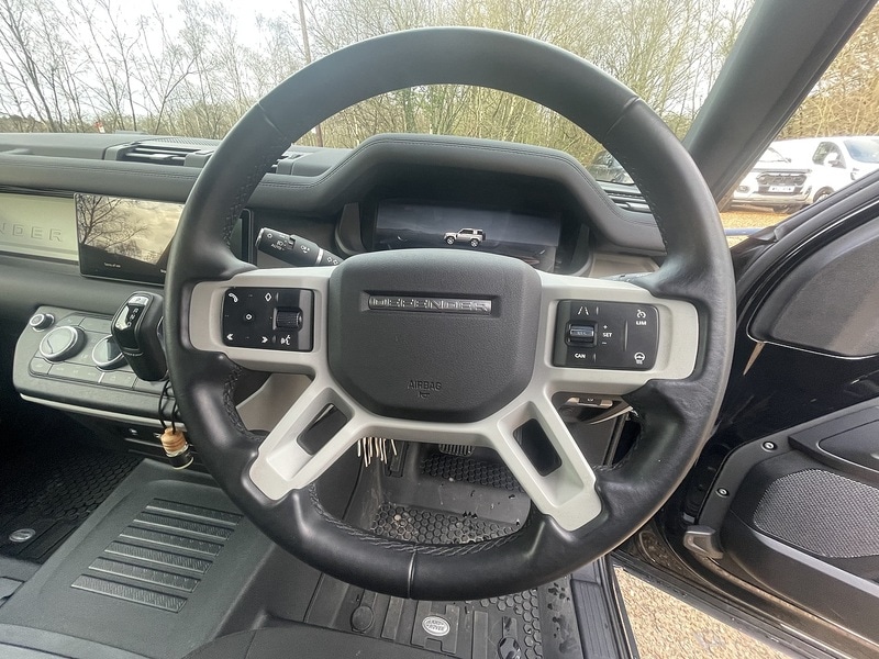 Used Land Rover Defender 90 2023 for sale - 77437852: Photo 64