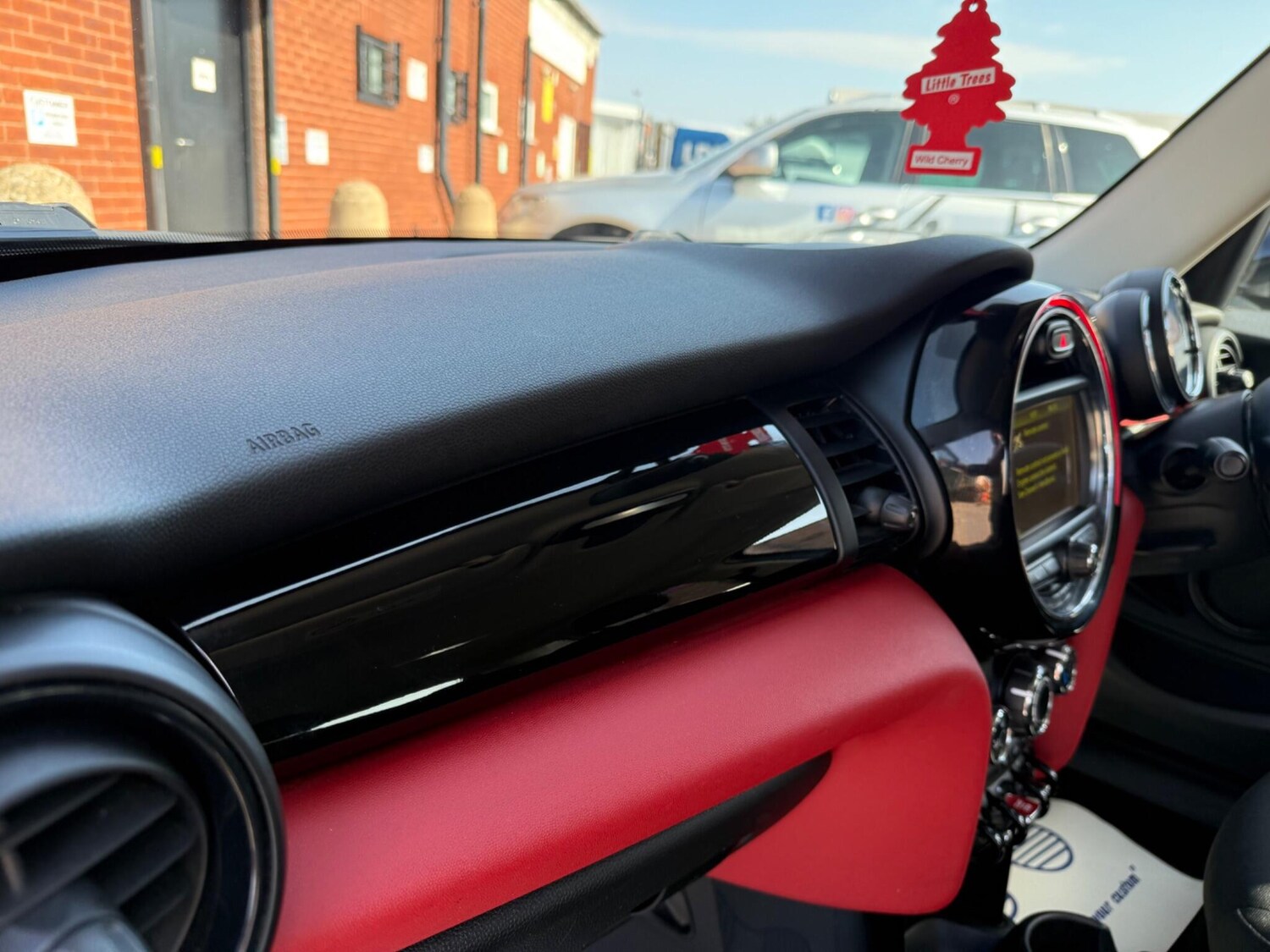 Used MINI Hatch 2016 for sale - 78170389: Photo 23