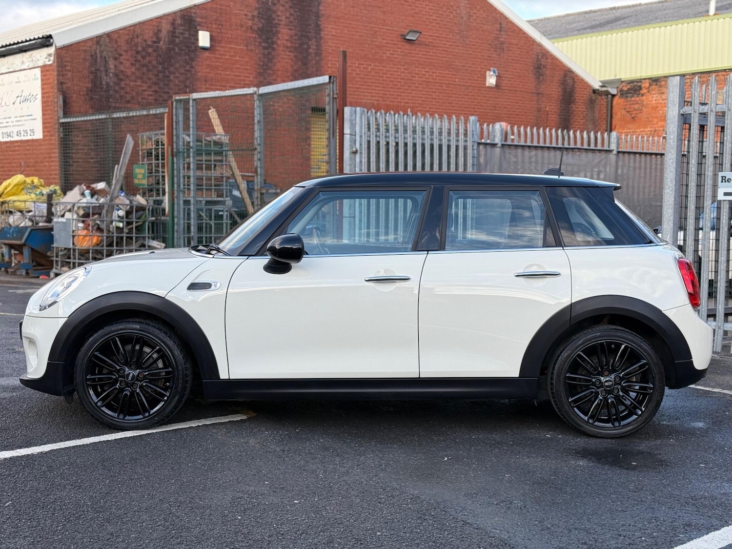 Used MINI Hatch 2017 for sale - 77229864: Photo 43