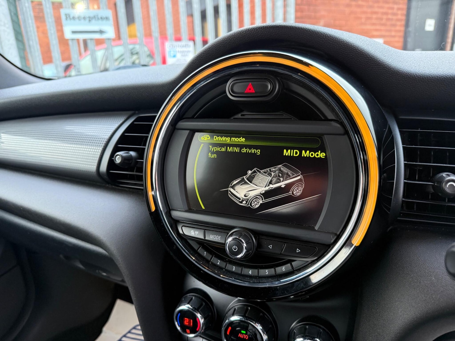 Used MINI Convertible 2016 for sale - 77229618: Photo 19