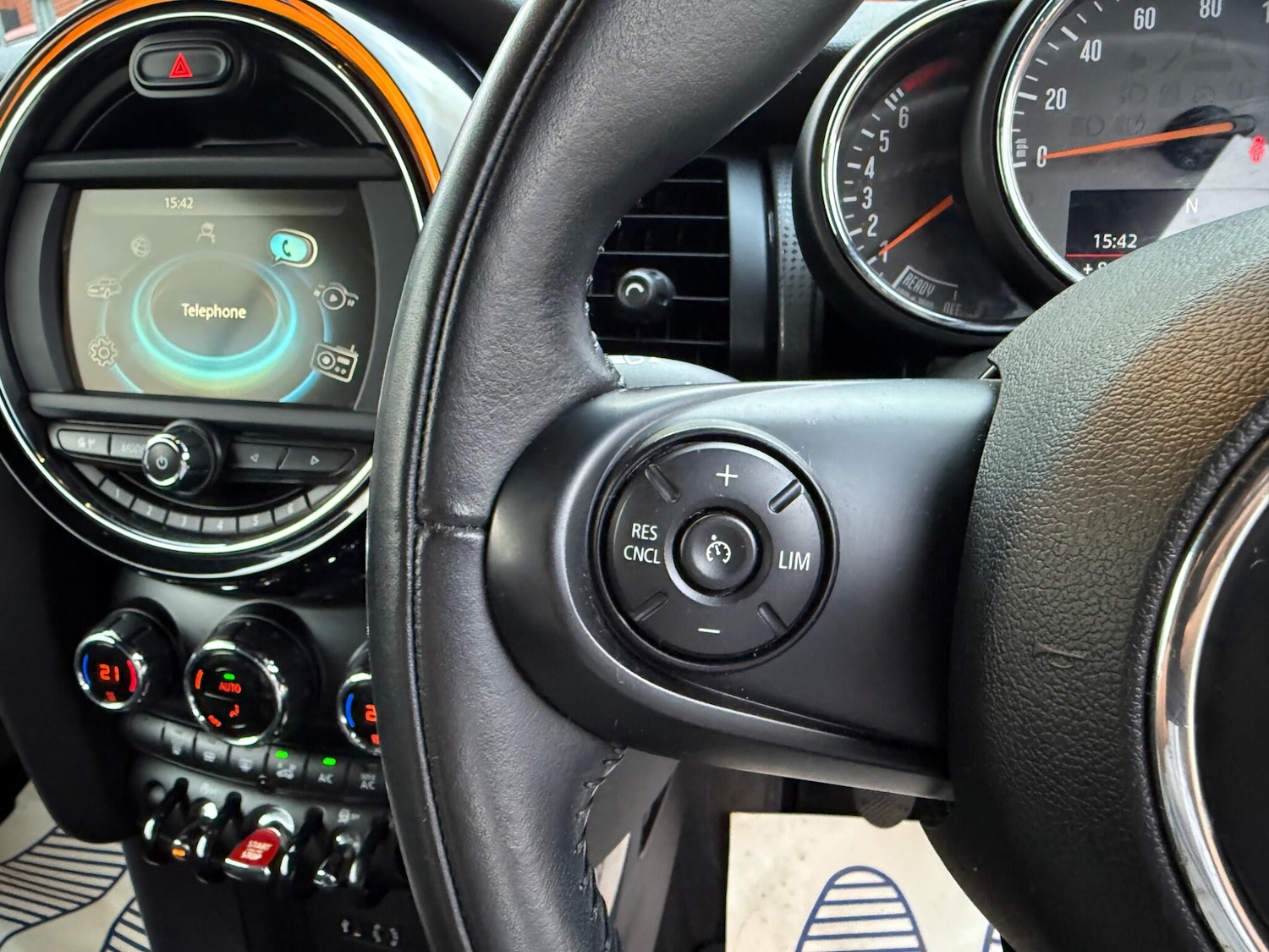 Used MINI Convertible 2016 for sale - 77229618: Photo 25