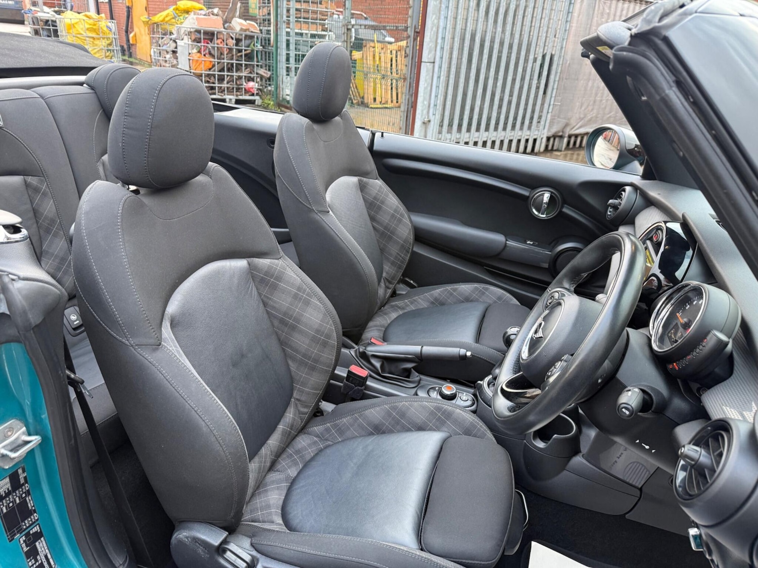 Used MINI Convertible 2016 for sale - 77229618: Photo 34