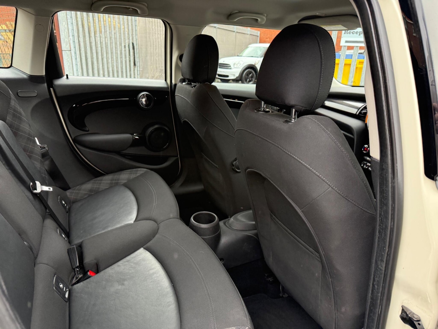 Used MINI Hatch 2015 for sale - 77625400: Photo 37