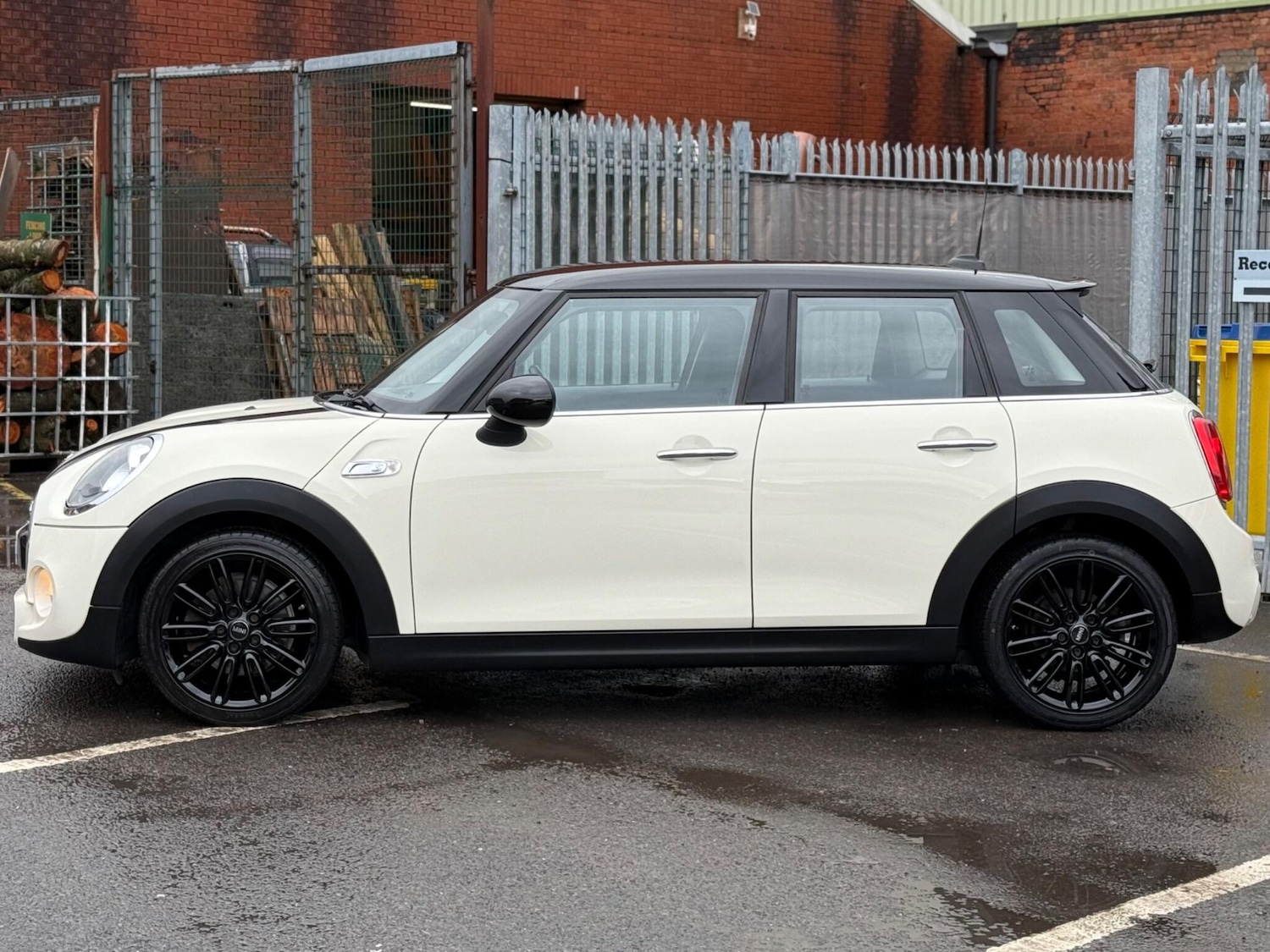 Used MINI Hatch 2015 for sale - 77625400: Photo 46