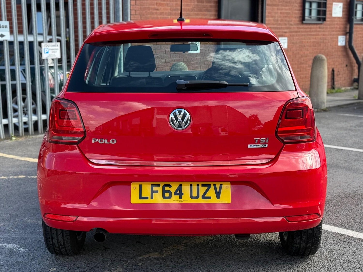 Used Volkswagen Polo 2014 for sale - 77230391: Photo 6