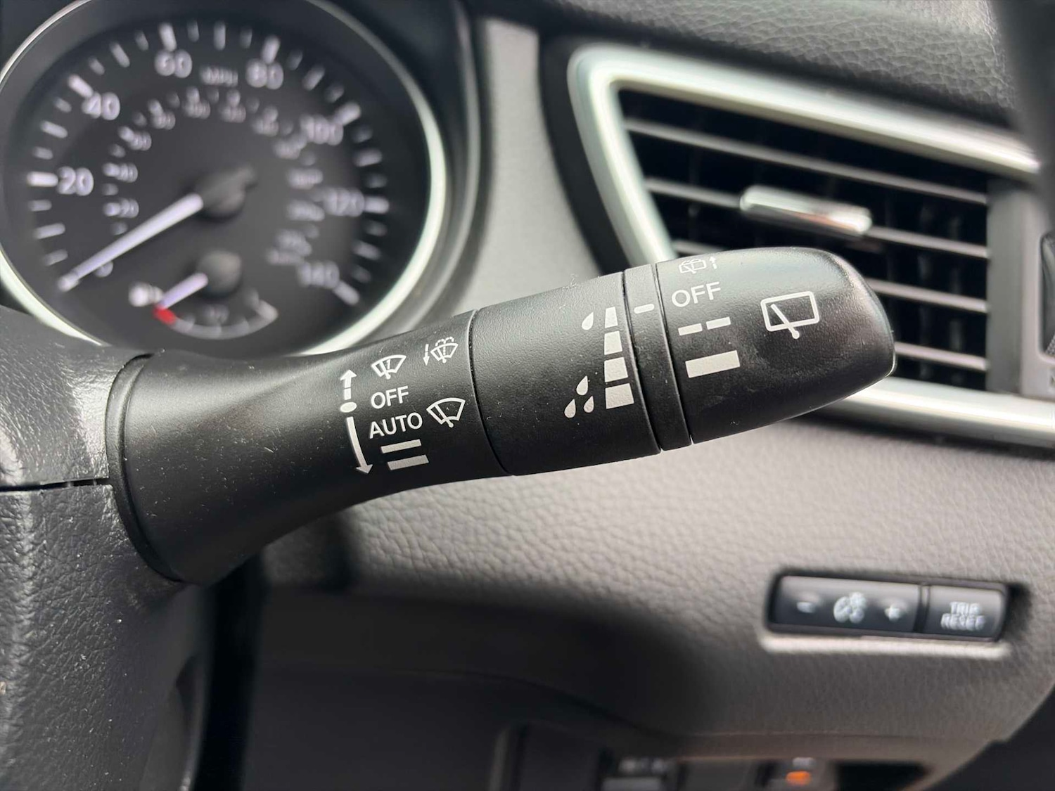 Used Nissan Qashqai 2018 for sale - 78218639: Photo 25