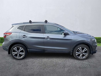Used Nissan Qashqai 2017 for sale - 79545715: Photo